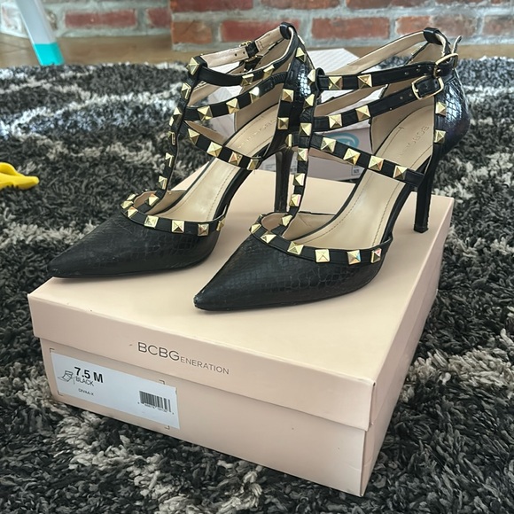 BCBGeneration High Heels - Picture 1 of 6